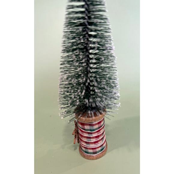Handcrafted Gold Bottle Brush Tree on Decorated Thread Spool Holiday Décor SPT2 - Picture 3 of 3